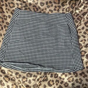 urban outfitters black + white gingham skirt (s: XS)
